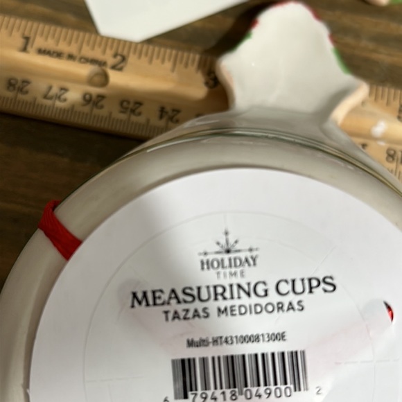 Adorable Elf Measuring Cups and Spoons - Picture 8 of 8